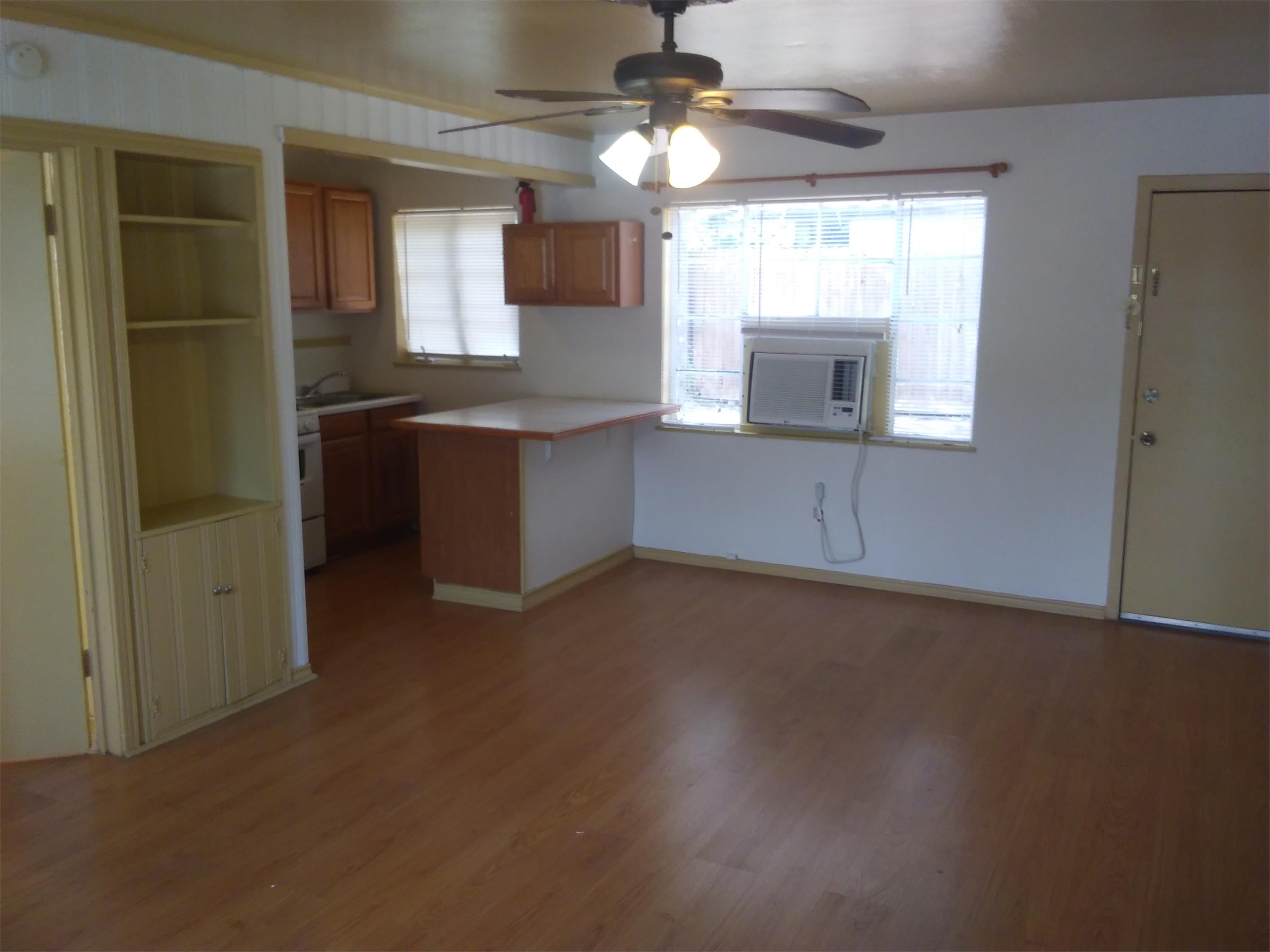 805 Eleanor Avenue, Apt B